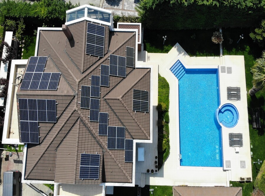 Villa Çatı GES Kurulumu Tamamlanmıştır